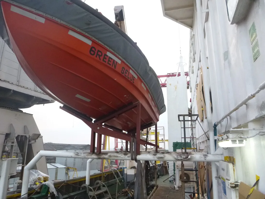 M/V GREEN SELJE / Przegląd, serwis i naprawy łodzi ratowniczej